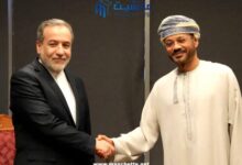 Photo of إيران وعمان تبحثان آليات مرور السفن بأمان من مضيق هرمز
